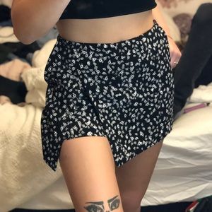 EXPRESS FLORAL PRINT SKORT